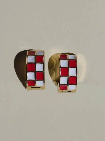 Checkered Enamel Huggies in Red & White