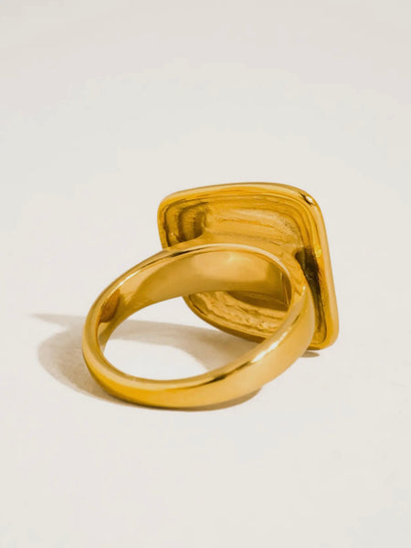 Auricca Abstract Ring in Black