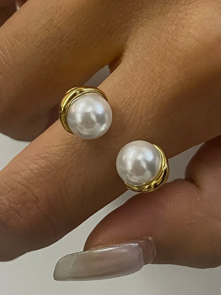 Eloura Pearl Ring