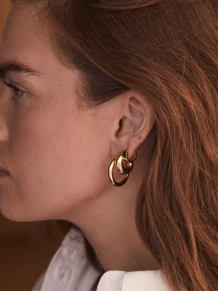 Carter Small Hoops in Gold