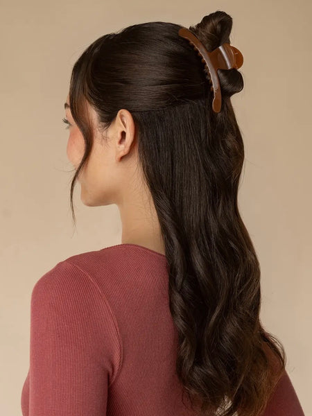 Recycled Plastic Large Arched Clip in Mocha