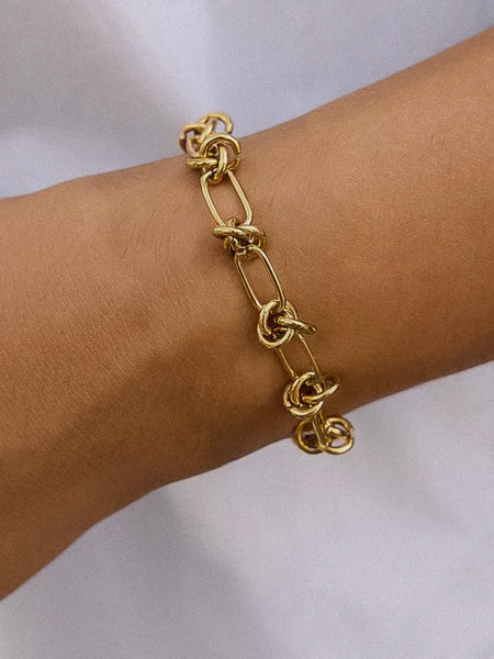 Nivra Knot Chain Bracelet