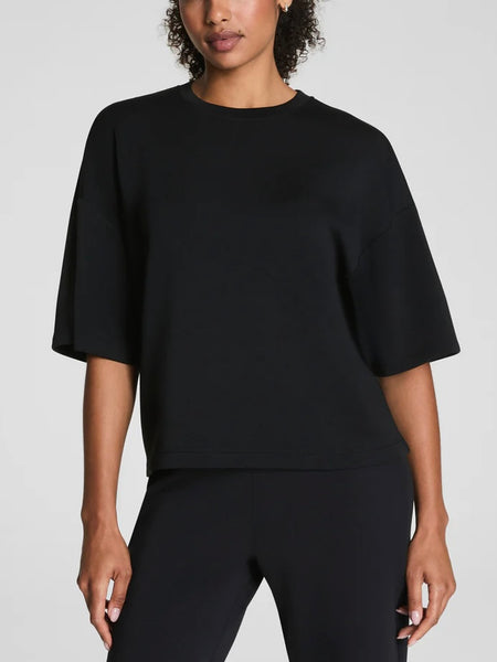 AirEssentials Relaxed Tee in Very Black