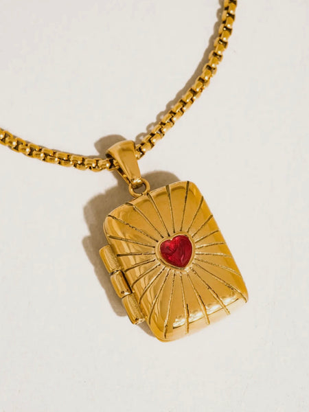 Lavande Heart Locket Necklace