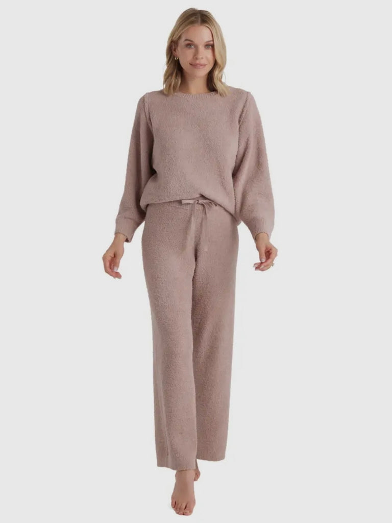 Marshmallow Reverse Seam Lounge Set in Coco