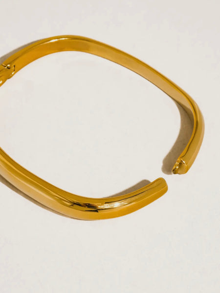 Renzi Classic Bangle in Gold