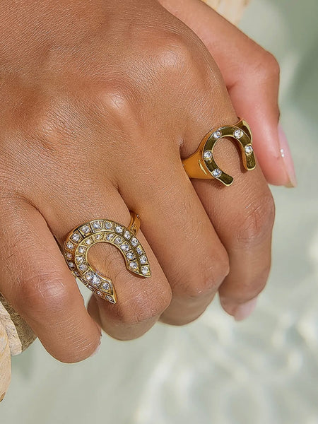 Rovanic Horseshoe Ring