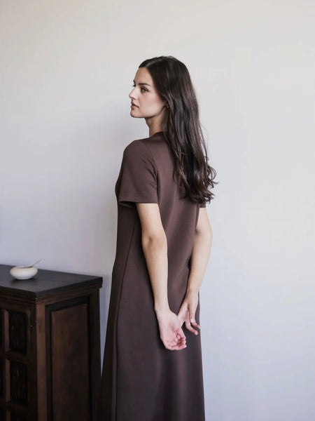 Sarah Short Sleeve Midi Dress in Cocoa