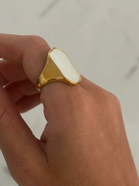 Nova Oversized Pearl Ring