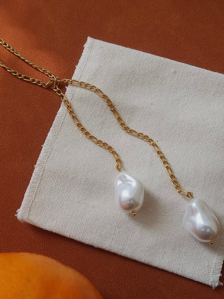 Trevia Baroque Pearl Necklace