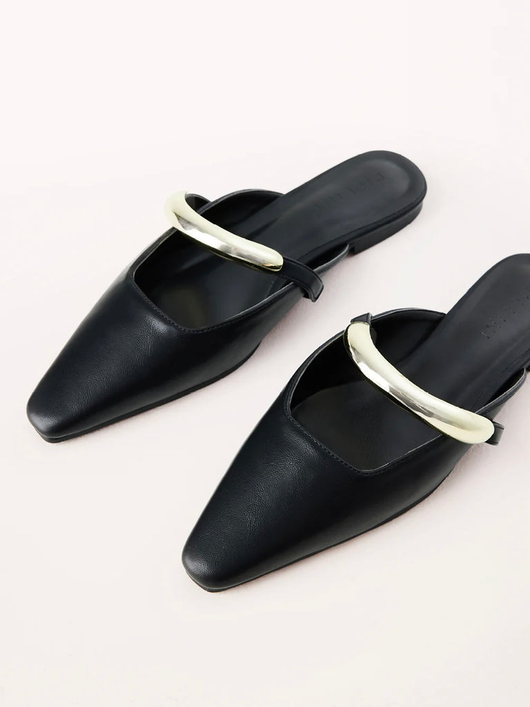 Mercer Flat in Black