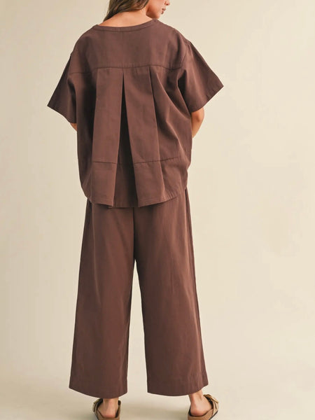 The Perfect Pair Set in Brown