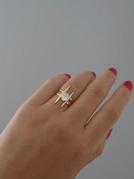 Lunara Bar Ring
