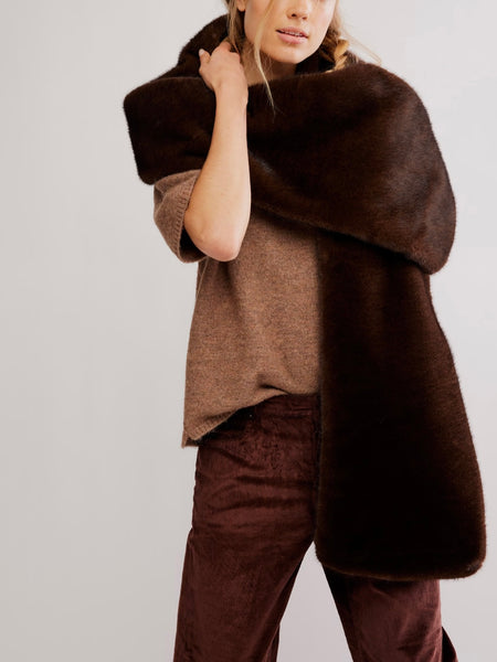 Snow Angel Faux Fur Scarf in Espresso