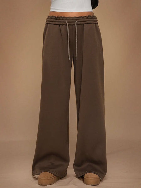 You Want A Fleece Of Me Sweatpants in Coffee