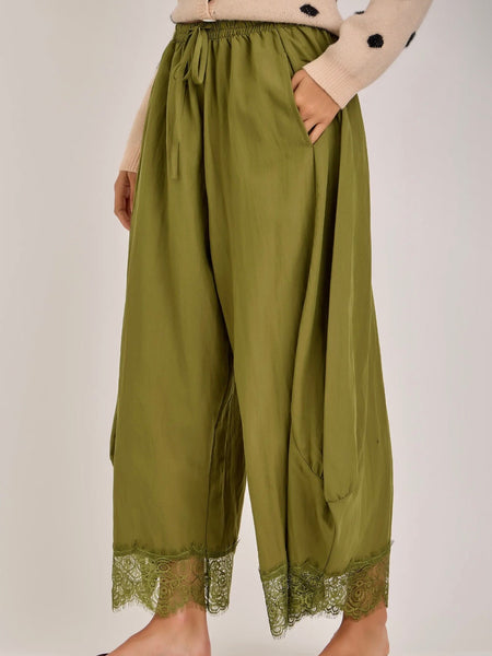 She's The Boss Balloon Pants in Green