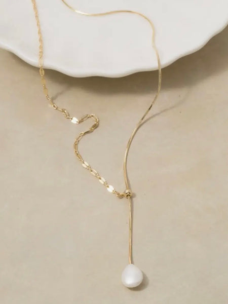 Pass The Pearl Lariat