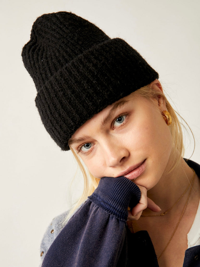 Harbor Marled Ribbed Beanie in Black