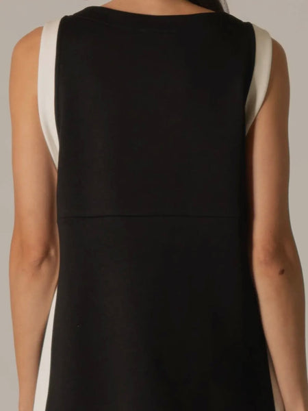 Cara Contrast Border Top in Black