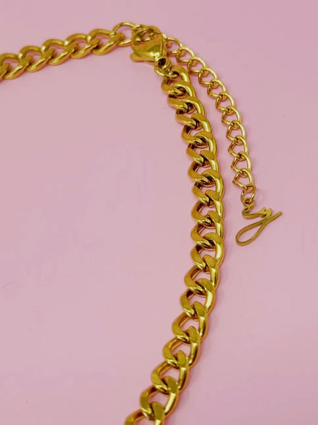 Hooked On Luxe Chain Necklace
