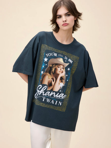 Shania Still The One One Size Tee in Vintage Black