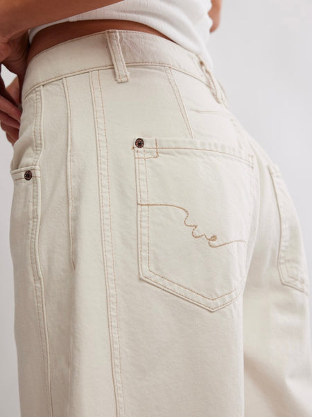 Good Luck Mid Rise Barrel in Milk