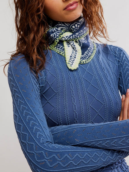 Carmen Knitted Triangle in Denim Jeans