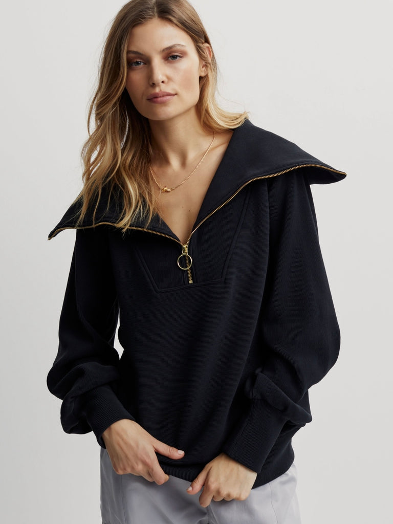 Vine Half Zip in Black