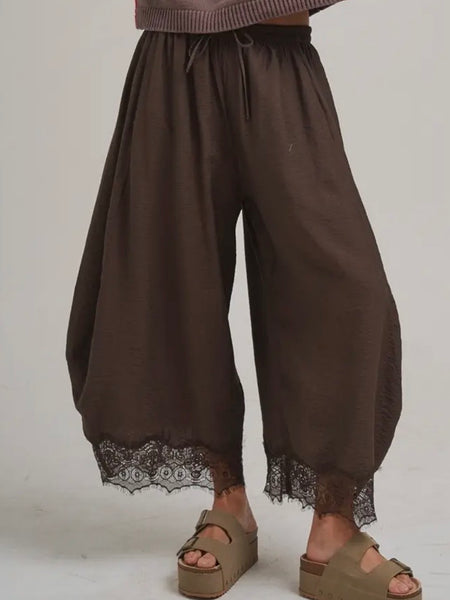 She's The Boss Balloon Pant in Mocha