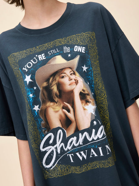 Shania Still The One One Size Tee in Vintage Black