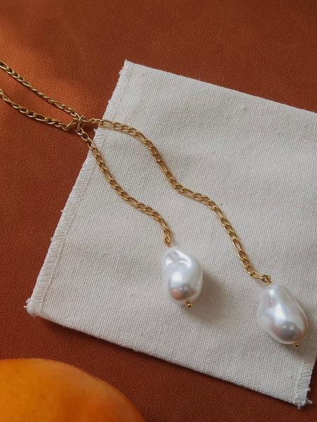 Trevia Baroque Pearl Necklace