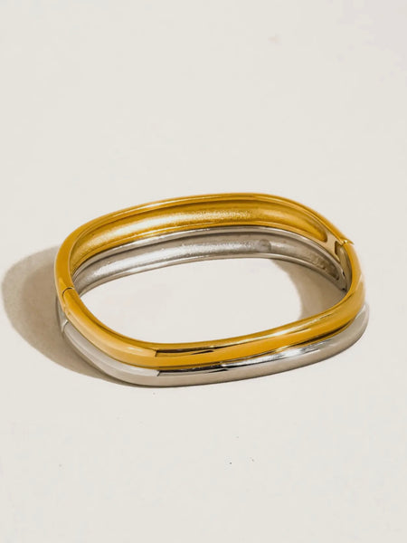 Renzi Classic Bangle in Gold