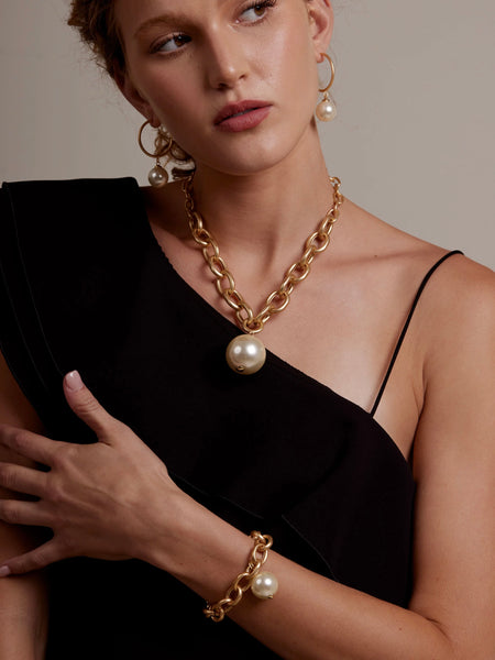 Oval Link Pearl Charm Bracelet