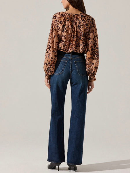 Reyen Top in Taupe Leopard Print