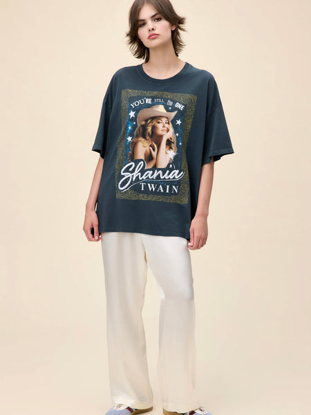 Shania Still The One One Size Tee in Vintage Black