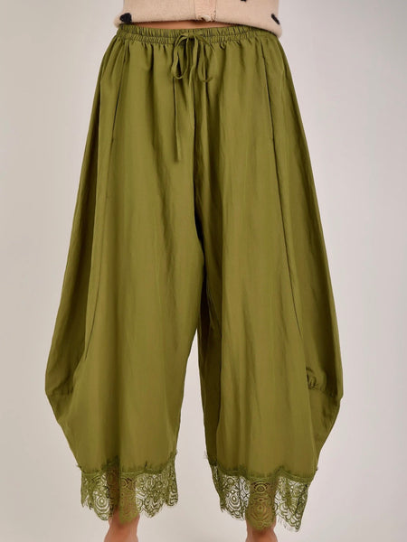 She's The Boss Balloon Pants in Green