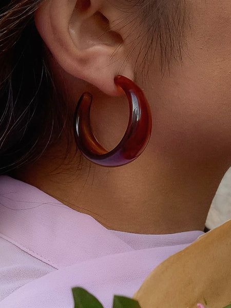 Ines Resin Hoops in Brown