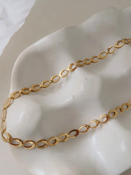 Thessaly Oval Link Chain Necklace