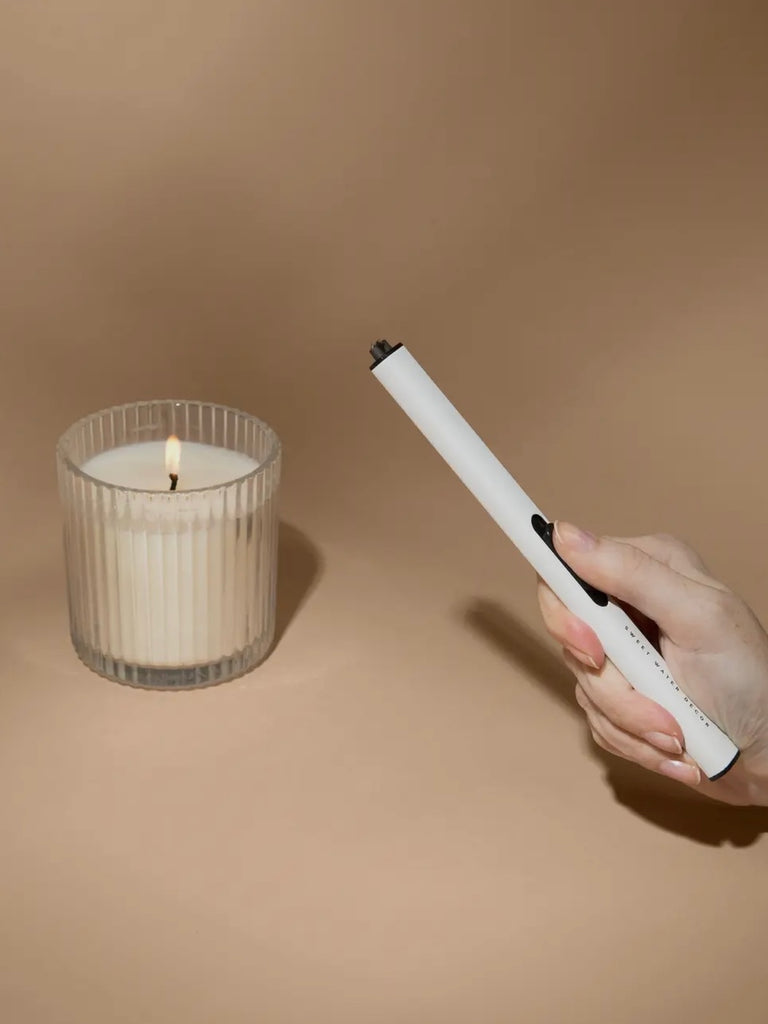 Rechargeable Electric Lighter in Winter White