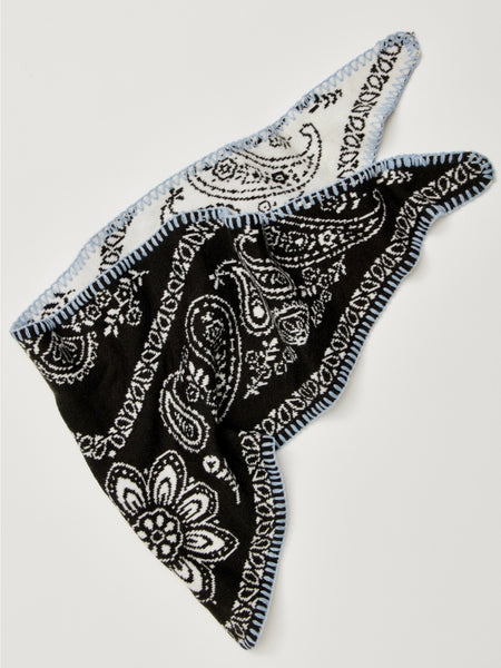 Carmen Knitted Triangle in Angel White