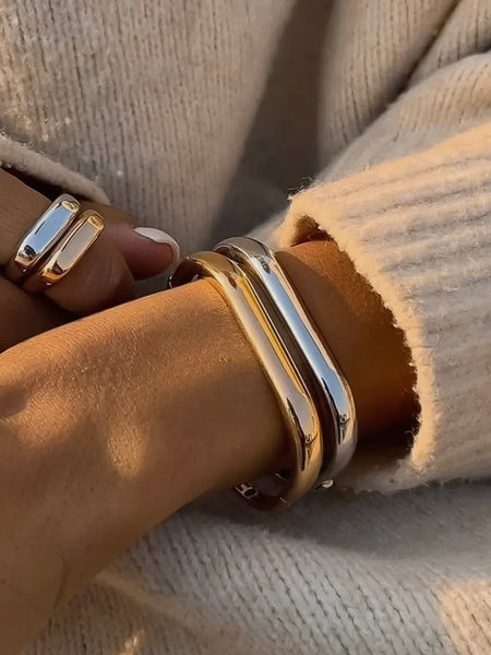 Renzi Classic Bangle in Gold