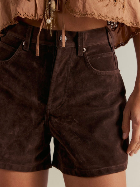 Tippi Vegan Suede Short in Chicory Coffee