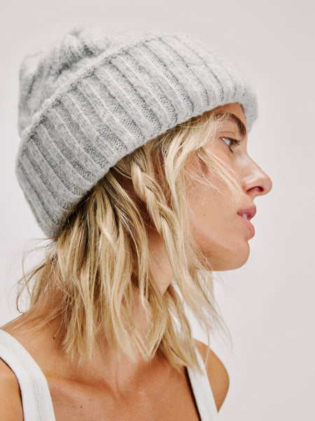 Coast Line Beanie in Grey
