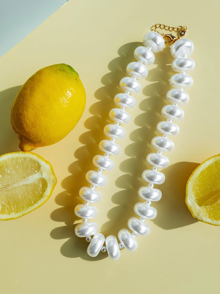 Bulky Bauble Necklace in Pearl