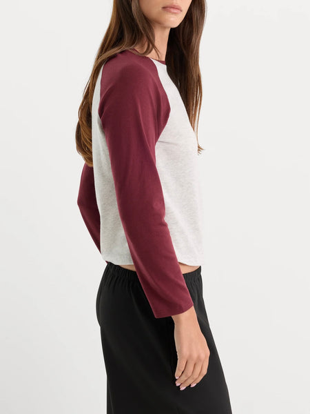The Long Sleeve Raglan Tee in Vintage Grey