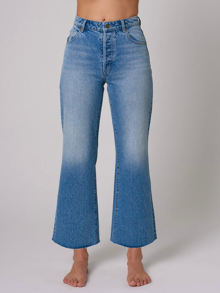 Classic Flare Crop in Chloe Vintage Blue