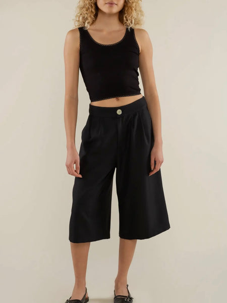 Poppy Crop Tank in Black