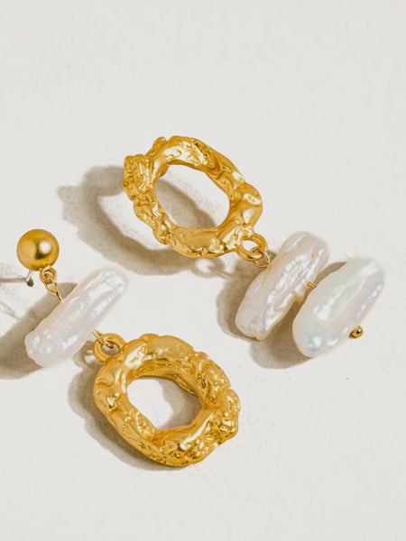 Blaze Mismatched Pearl Earrings
