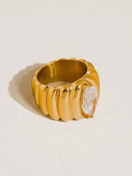 Ambre Marquis Ring