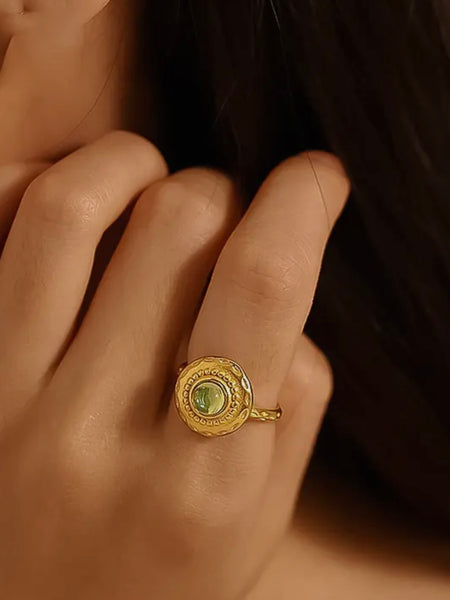 Malin Round Stone Ring in Green